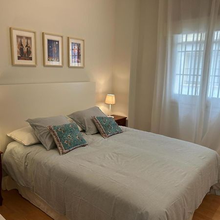 2 Bedroom Apartment By Guadalquivir River Севилья Экстерьер фото